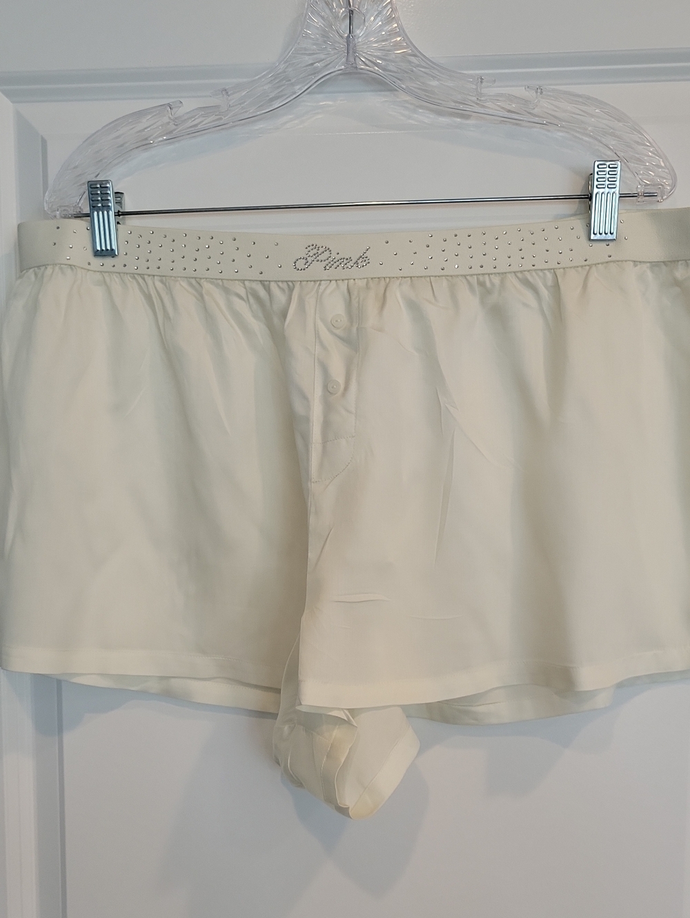 PINK Victoria's Secret Creamer White Diamante Pajama Shorts In Size XXL NWT